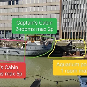 Botel De Coaster & Aquarium Ponton, Rotterdam